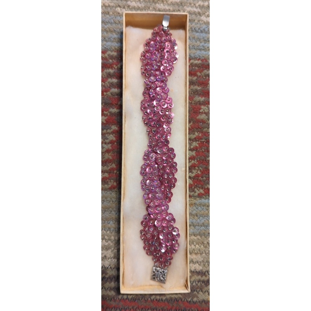 Vintage NOS 1950s-60s Super Light Handmade Beaded 7" Bracelet